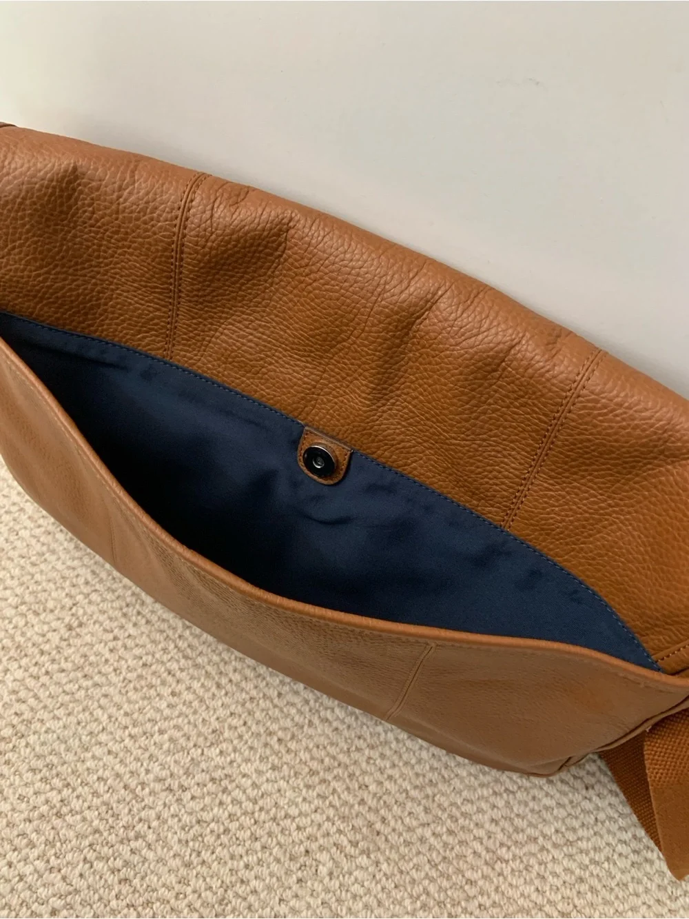 [NEW] Cole Haan Leather Messenger Bag in Brown